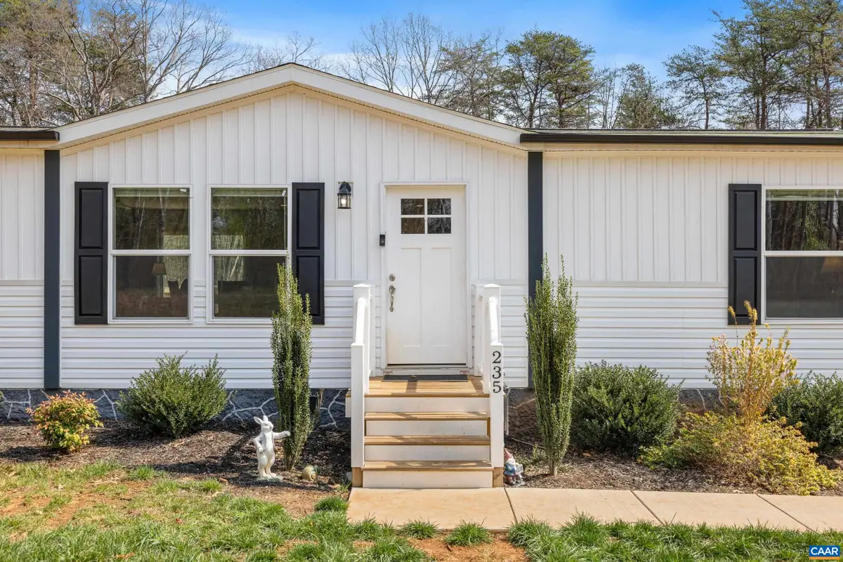 235 Shores Rd, Palmyra, VA 22963 - #1