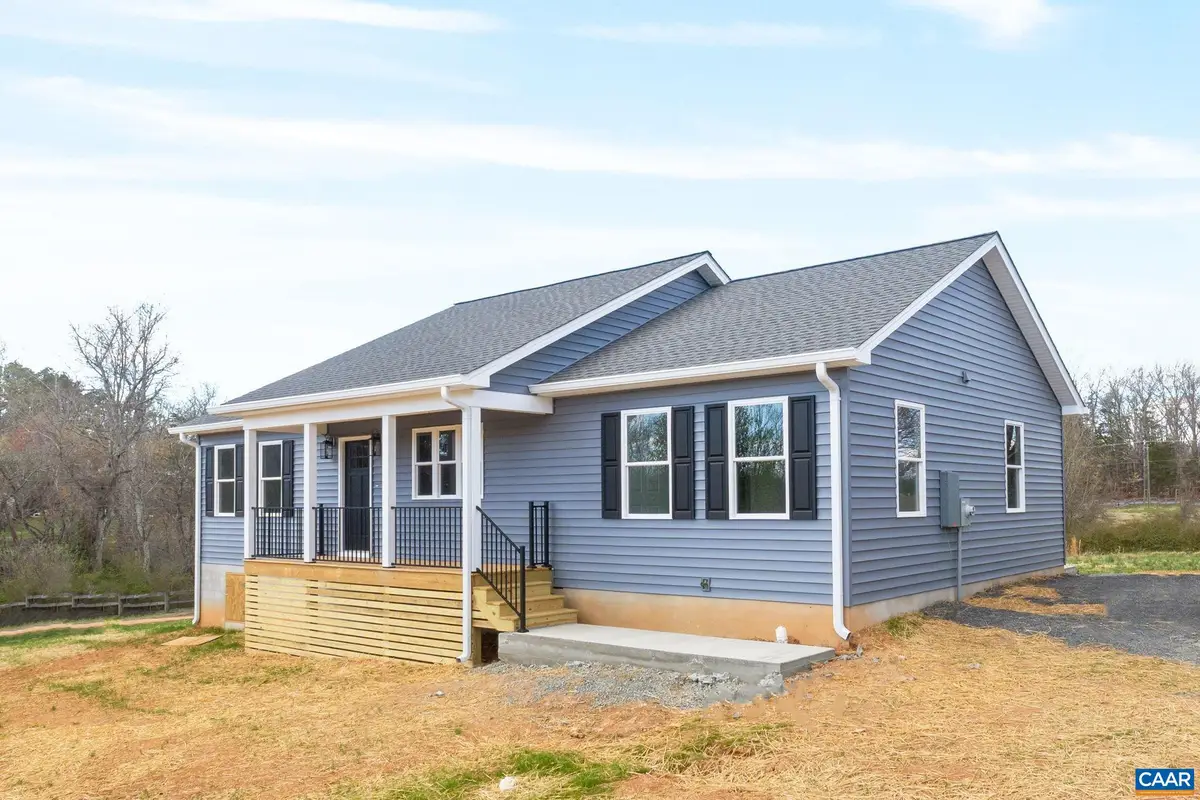 140 Dogwood Hts, Scottsville, VA 24590 - #1