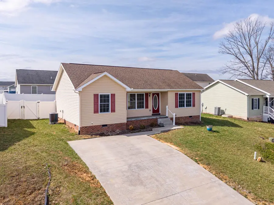 1445 Mandolin Ave, Grottoes, VA 24441 - #2