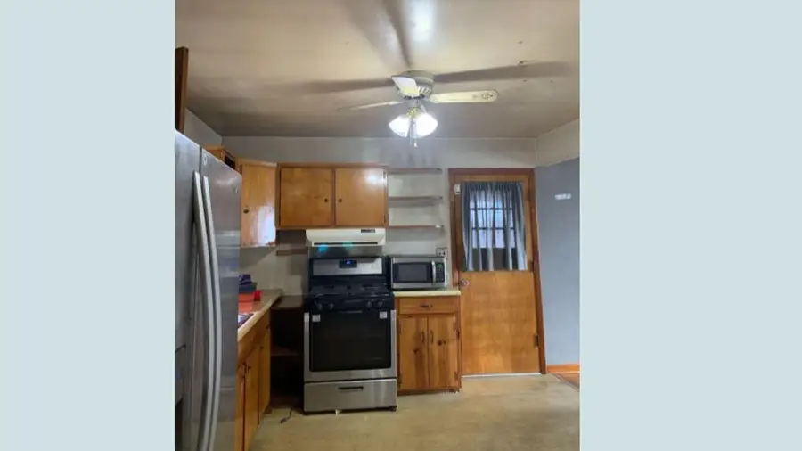 2401 Bare St, Staunton, VA 24401 - #3