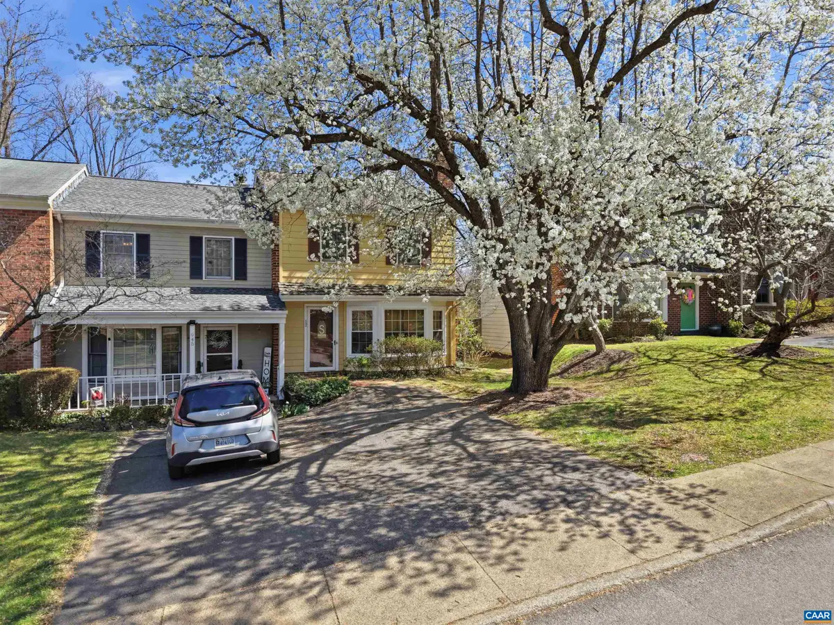 943 Huntwood Ln, Charlottesville, VA 22901 - #1