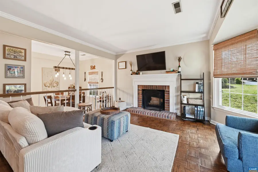 943 Huntwood Ln, Charlottesville, VA 22901 - #3