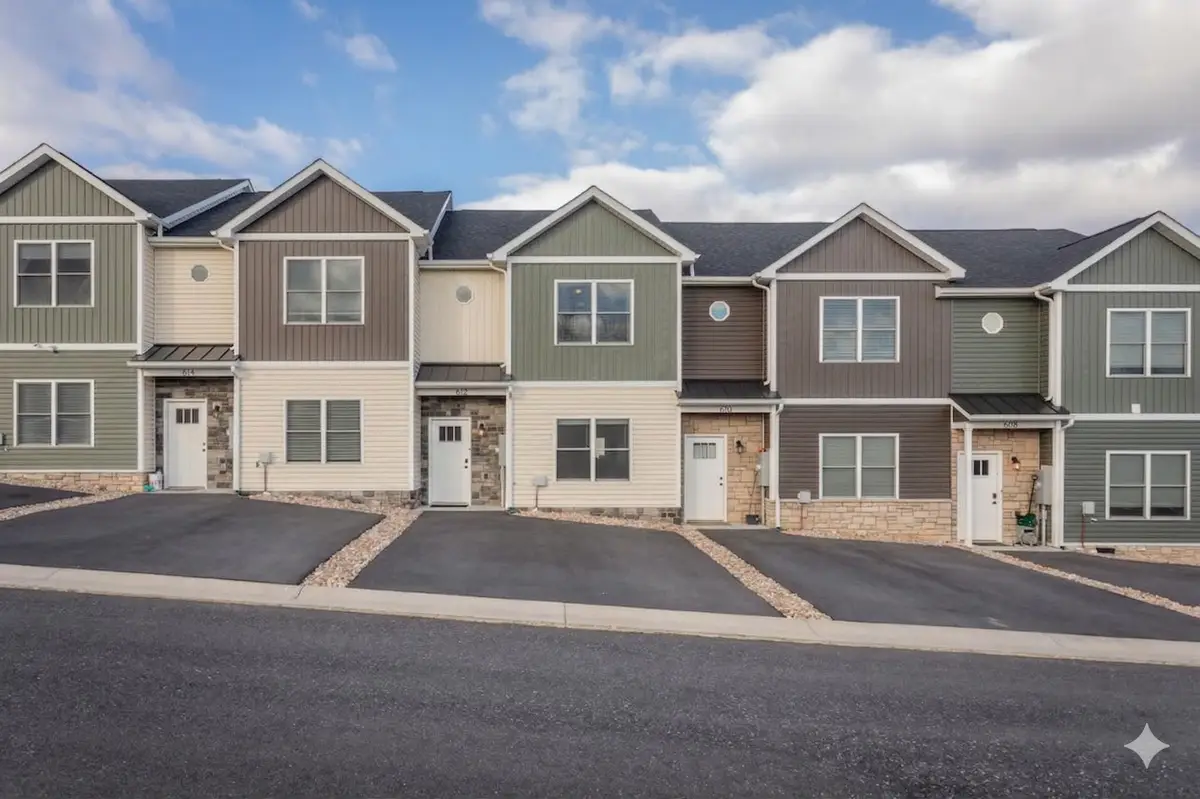 612 Zephyr Dr, Harrisonburg, VA 22801 - #1