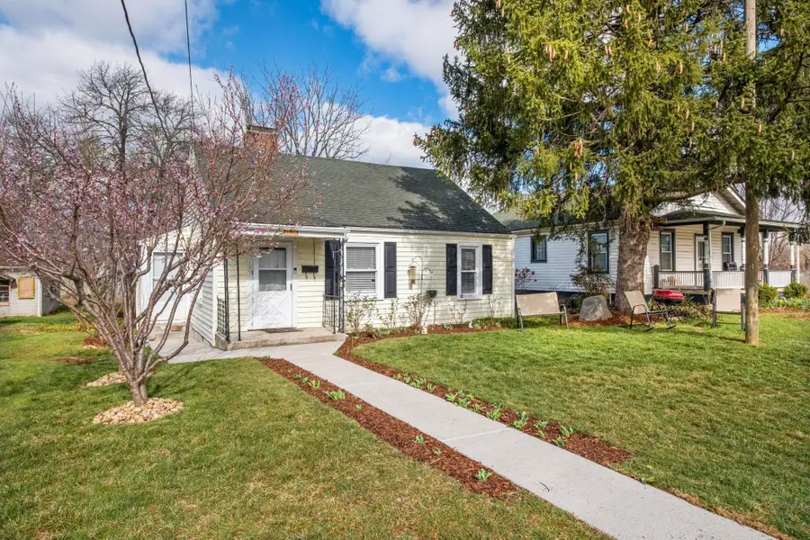 681 Bayard Ave N, Waynesboro, VA 22980 - #2