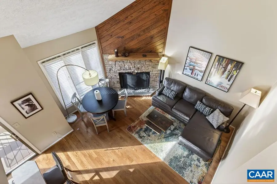 745 Laurelwood Condos, Roseland, VA 22967 - #2