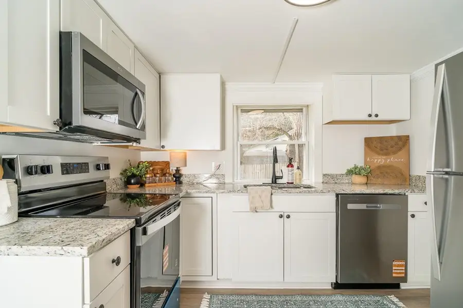 537 Straith St, Staunton, VA 24401 - #3