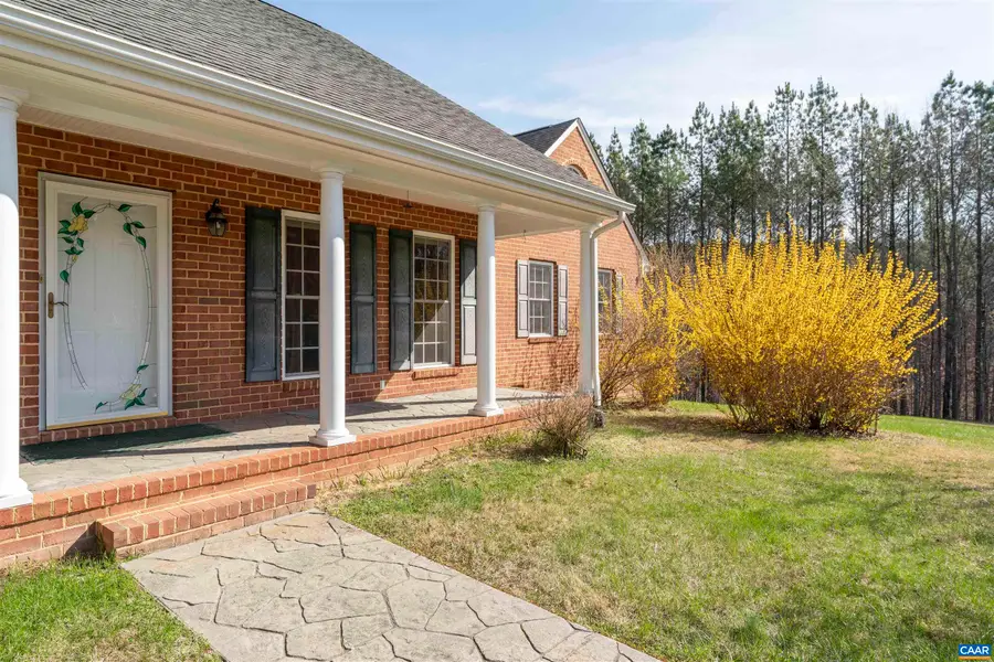 2508 Thomas Jefferson Pkwy, Charlottesville, VA 22902 - #2