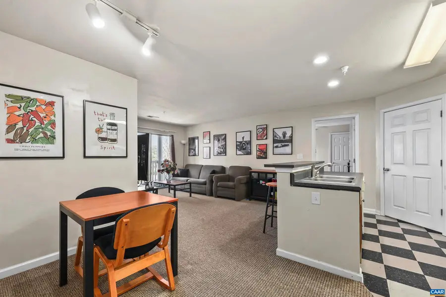 140 Yellowstone Dr, Charlottesville, VA 22903 - #2