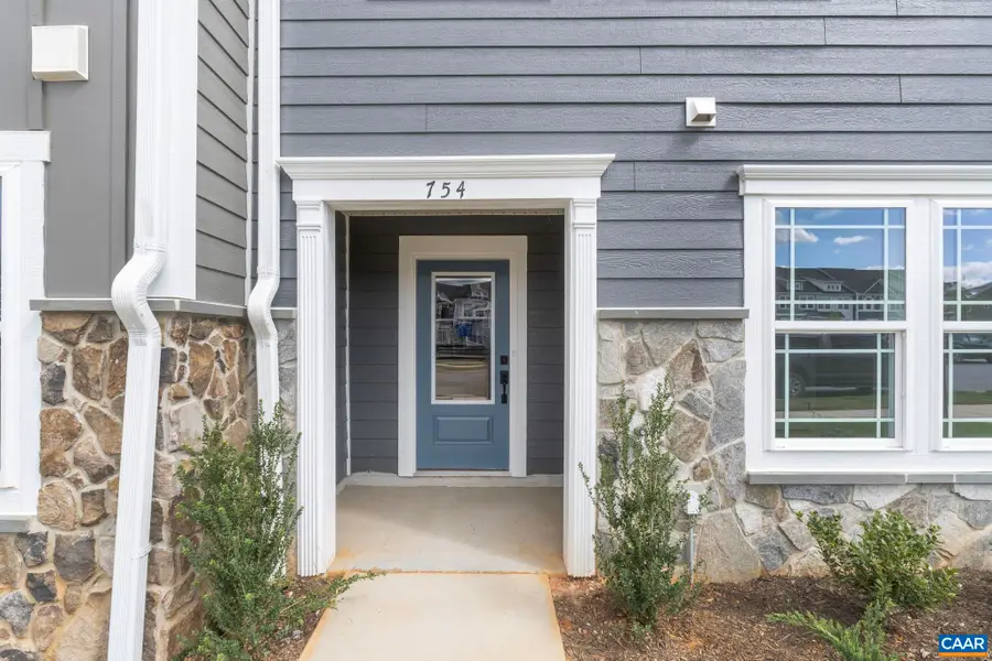 136 Park Ridge Dr, Crozet, VA 22932 - #3
