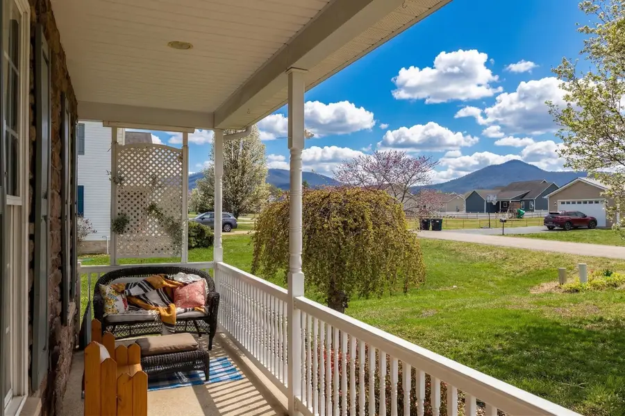 154 Wanda St W, Stanley, VA 22851 - #3