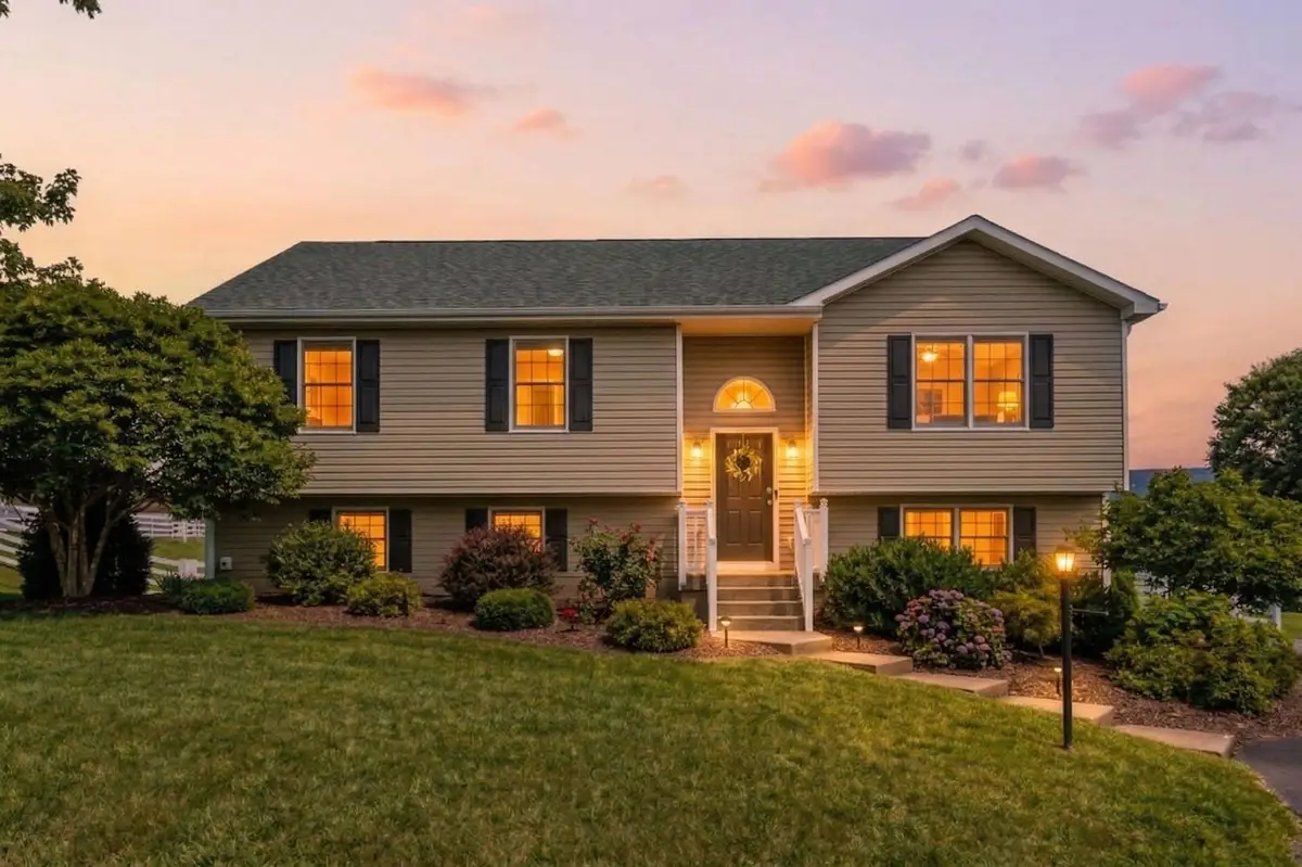 162 Cold Springs Rd, Stuarts Draft, VA 24477 - #1