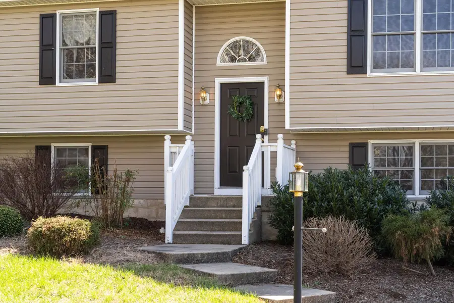 162 Cold Springs Rd, Stuarts Draft, VA 24477 - #2