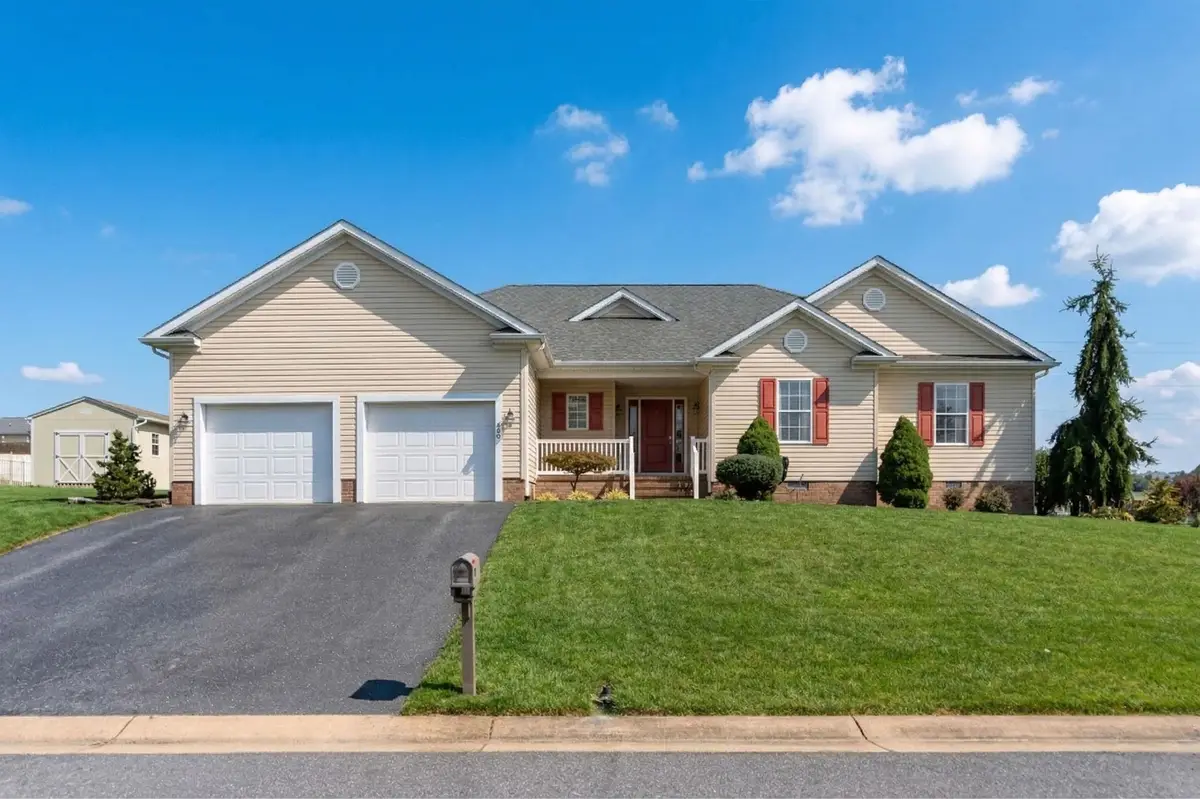 800 Waterton St, Staunton, VA 24401 - #1