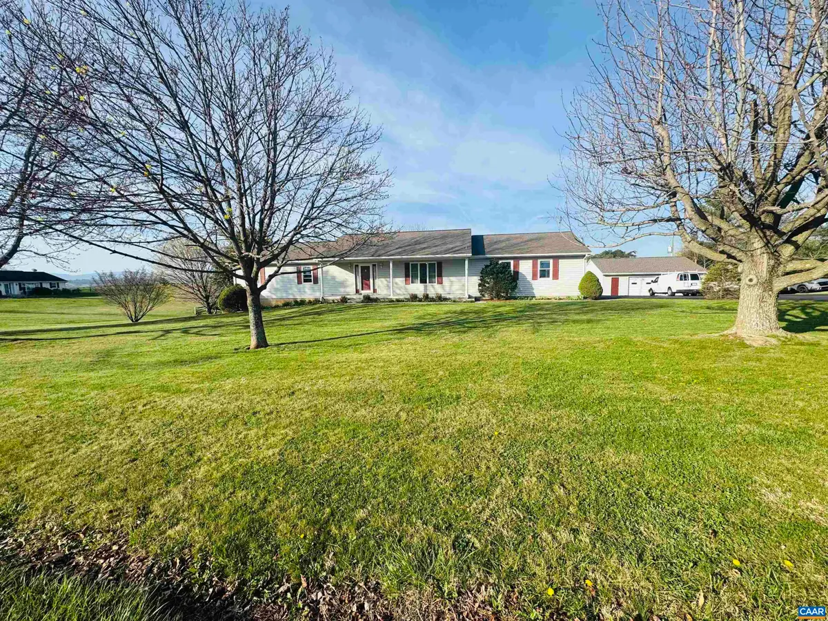 224 Saint James Rd, Fishersville, VA 22939 - #1