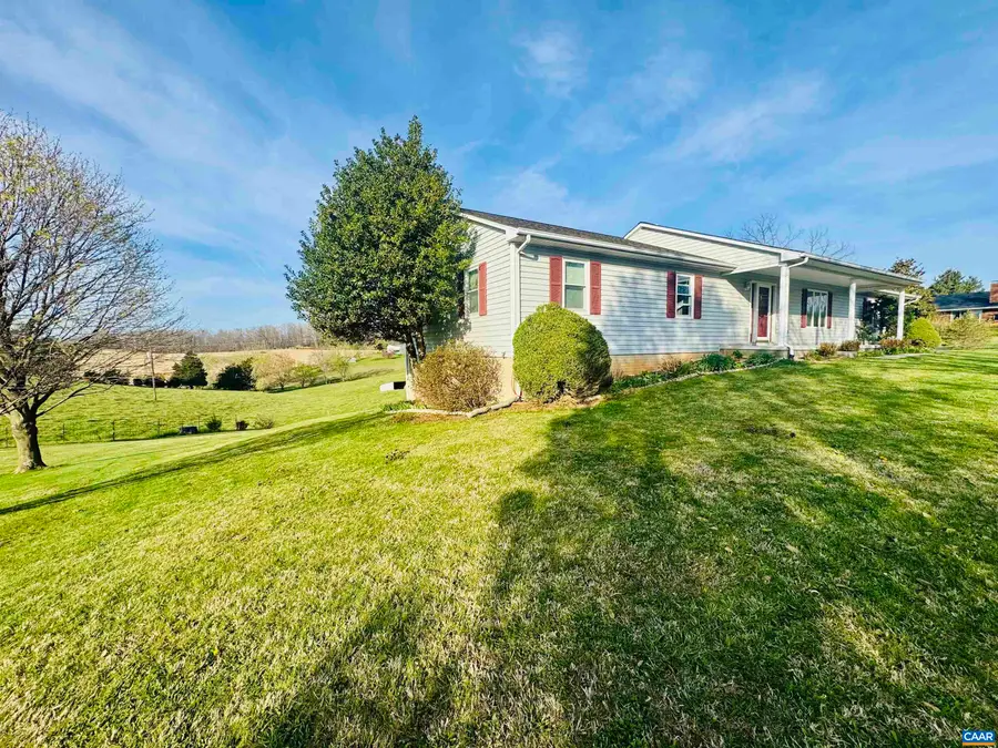 224 Saint James Rd, Fishersville, VA 22939 - #3