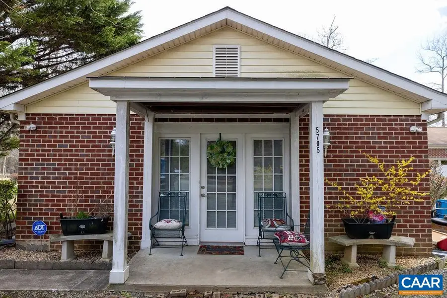 5705 Louisa Rd, Keswick, VA 22947 - #3