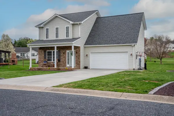 289 Keckley Ct, Broadway, VA 22815