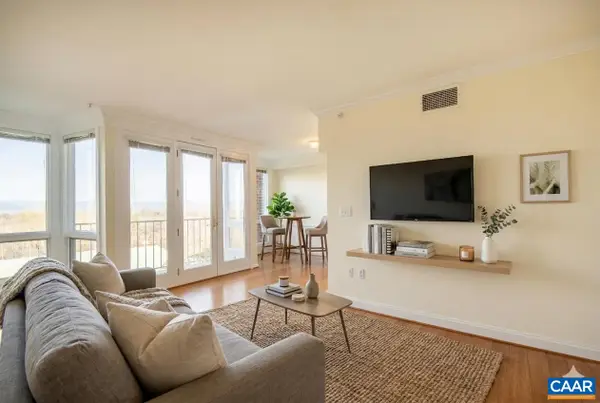 500 Crestwood Dr, Charlottesville, VA 22903