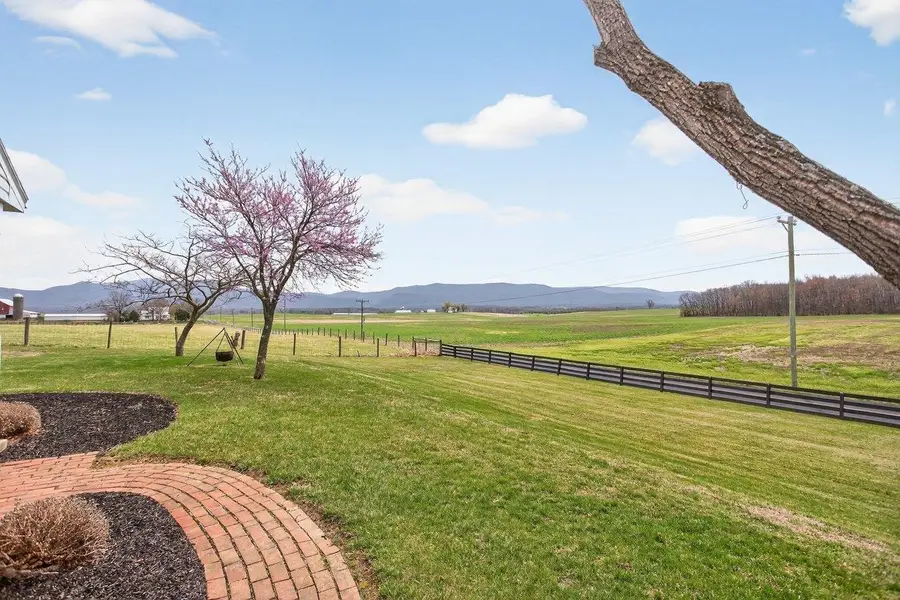 1098 Patterson Mill Rd, Grottoes, VA 24441 - #2