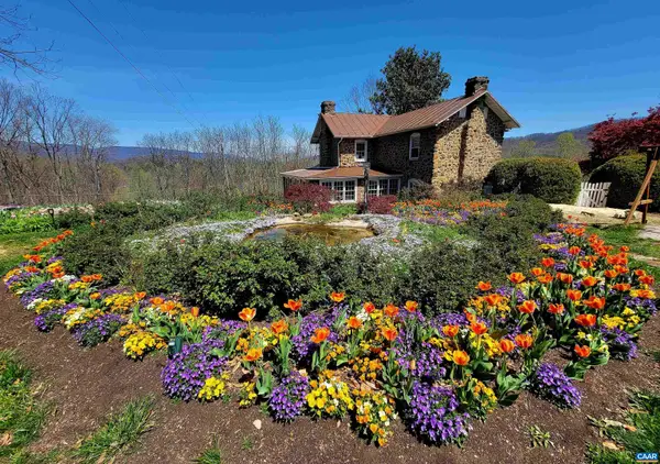 128 Rockfish Orchard Dr, Afton, VA 22920