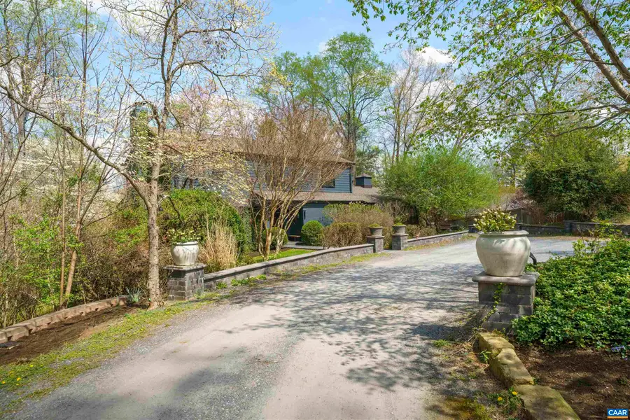 2220 Cornwall Rd, Charlottesville, VA 22901 - #3