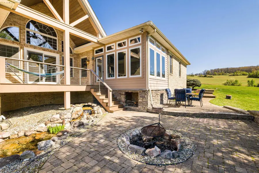 31 Fairfield Ct, Staunton, VA 24401 - #3