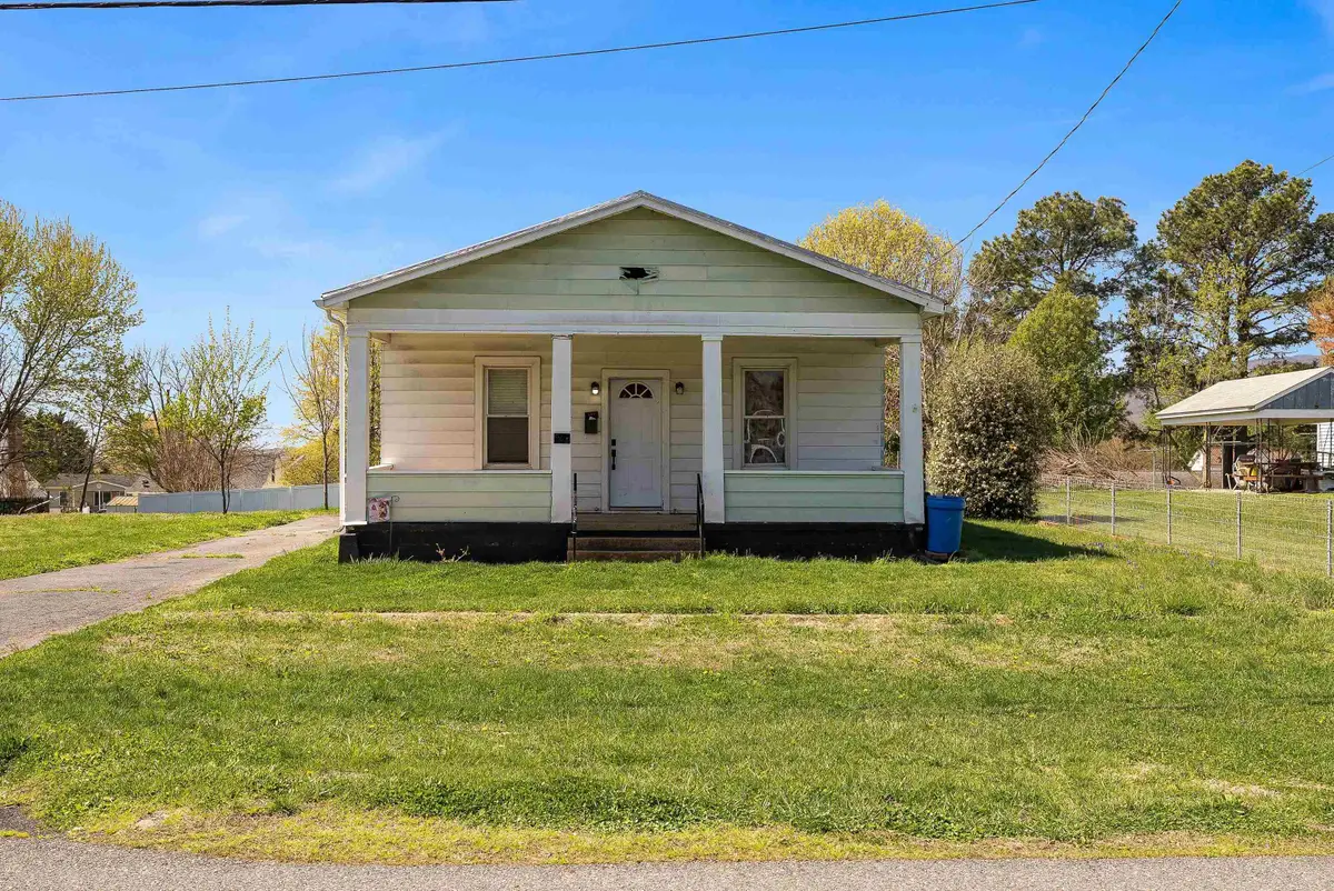 505 Eighth St, Shenandoah, VA 22849 - #1