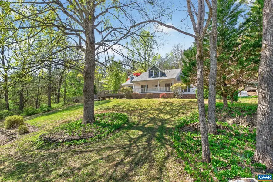 689 Mutton Hollow Rd, Stanardsville, VA 22973 - #3