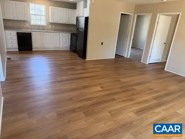 319 Ivy Rd, Howardsville, VA 24562 - #2