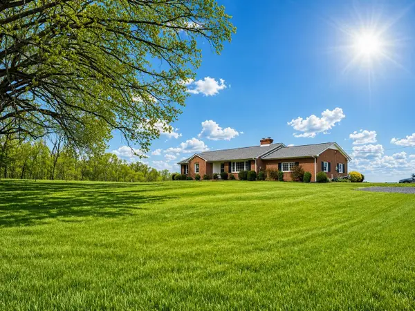 1522 Dam Town Rd, Fort Defiance, VA 24437