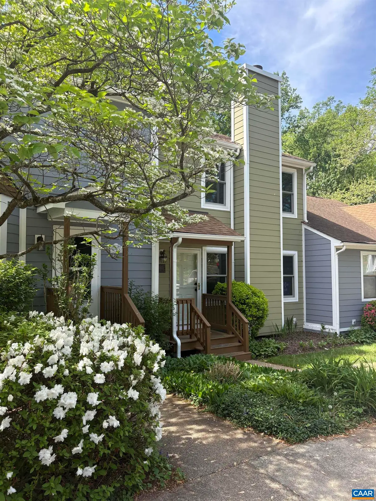 919 Stonehenge Rd, Charlottesville, VA 22901 - #1