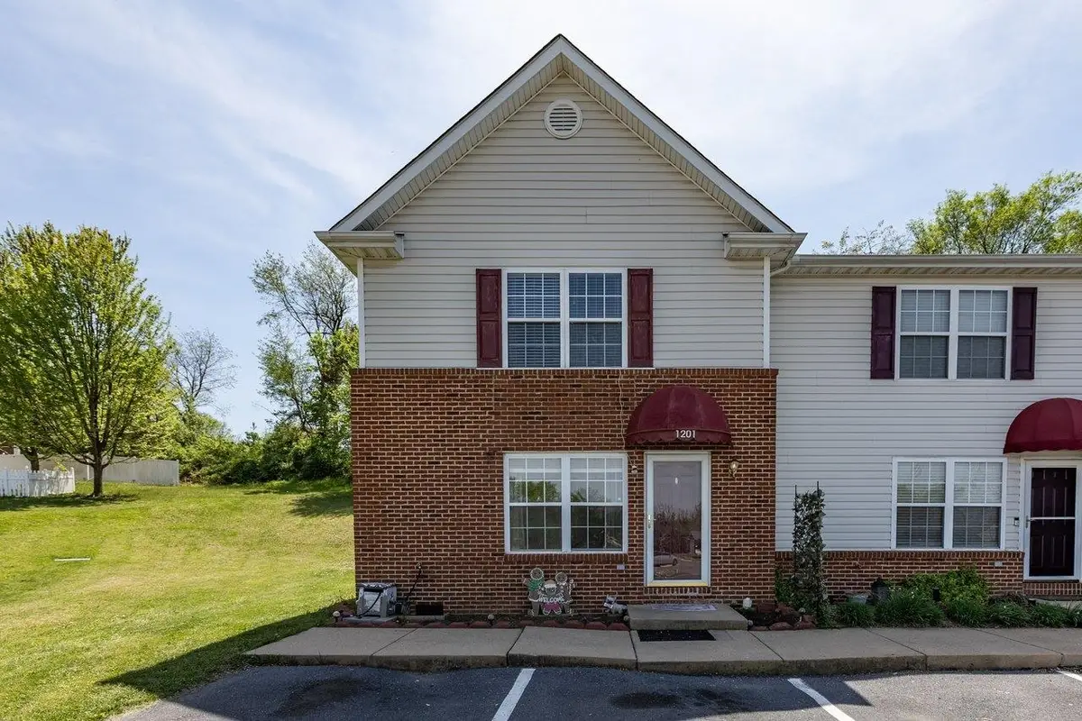 1201 Wordsworth Ct, Harrisonburg, VA 22802 - #1