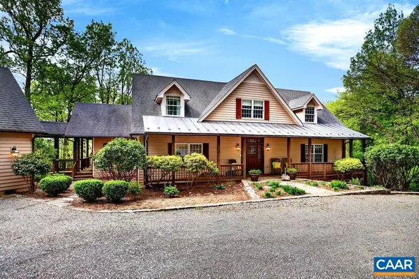 1059 Bryant Mountain Rd, Roseland, VA 22967