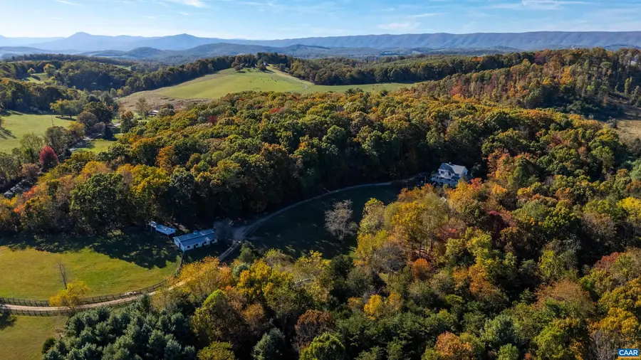 665 Newport Rd, Steeles Tavern, VA 24476 - #2
