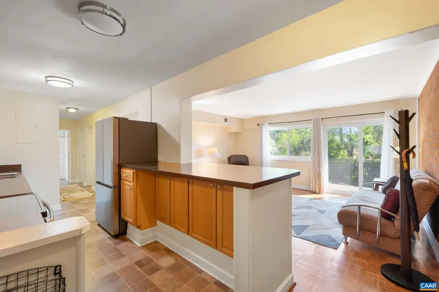 1800 Jefferson Park Ave, Charlottesville, VA 22903 - #2