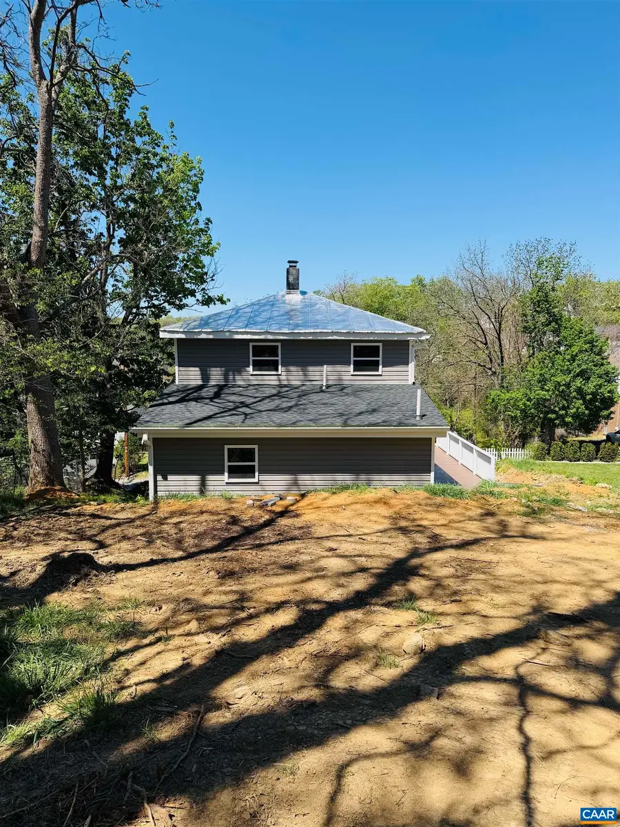 427 Montgomery Ave, Staunton, VA 24401 - #3