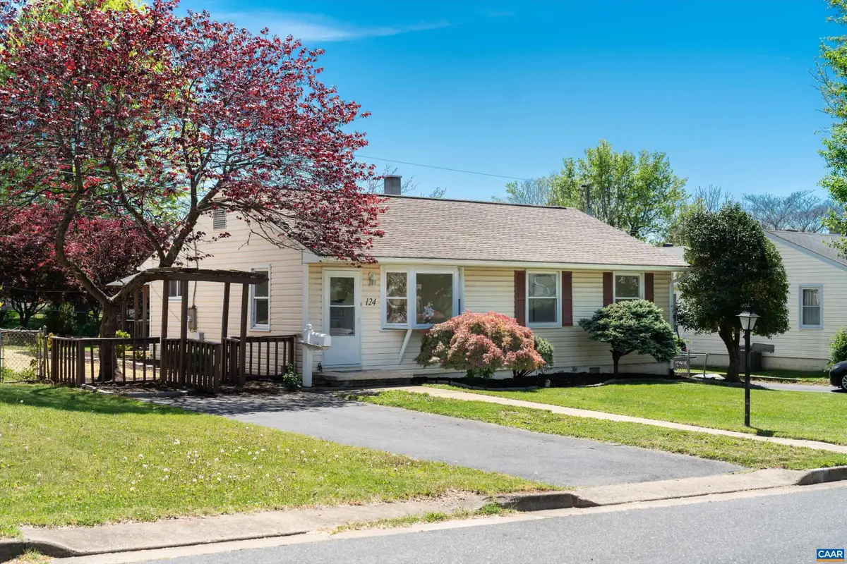 124 James Ave, Waynesboro, VA 22980 - #1