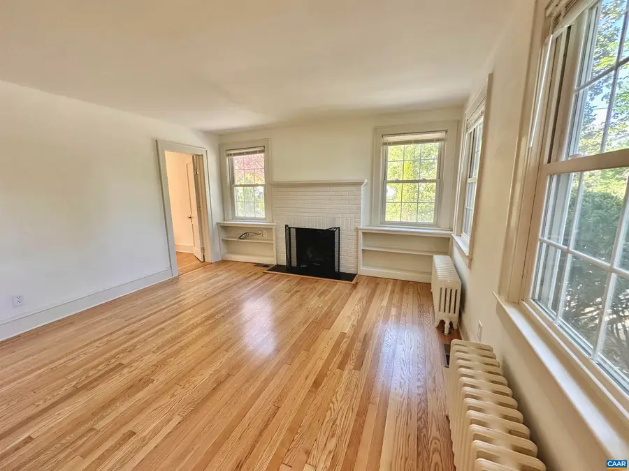 1732 West Main St, Waynesboro, VA 22980 - #2