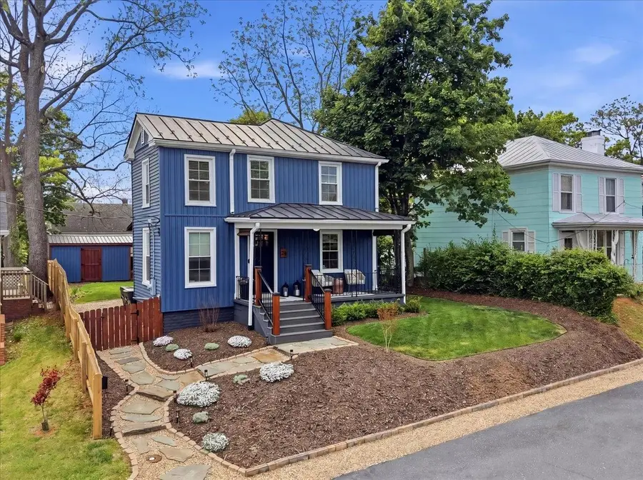 26 Dover St, Staunton, VA 24401 - #2