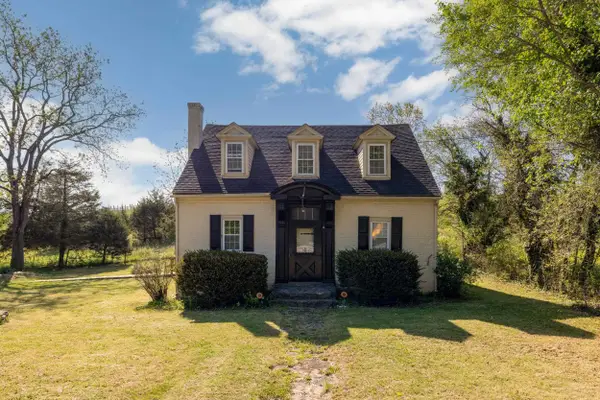 1533 Lee Hwy, Verona, VA 24482