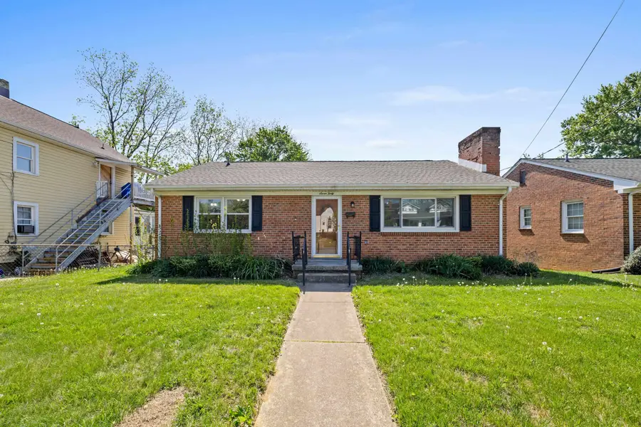 740 Sherwood Ave, Waynesboro, VA 22980 - #3