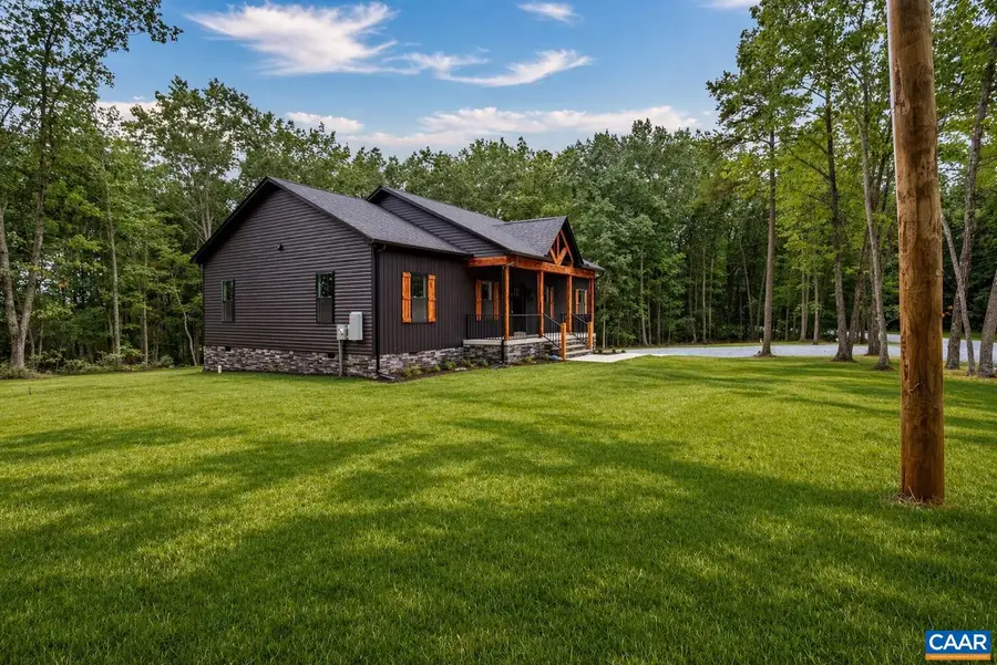 594 Community Rd, Dillwyn, VA 23936 - #2