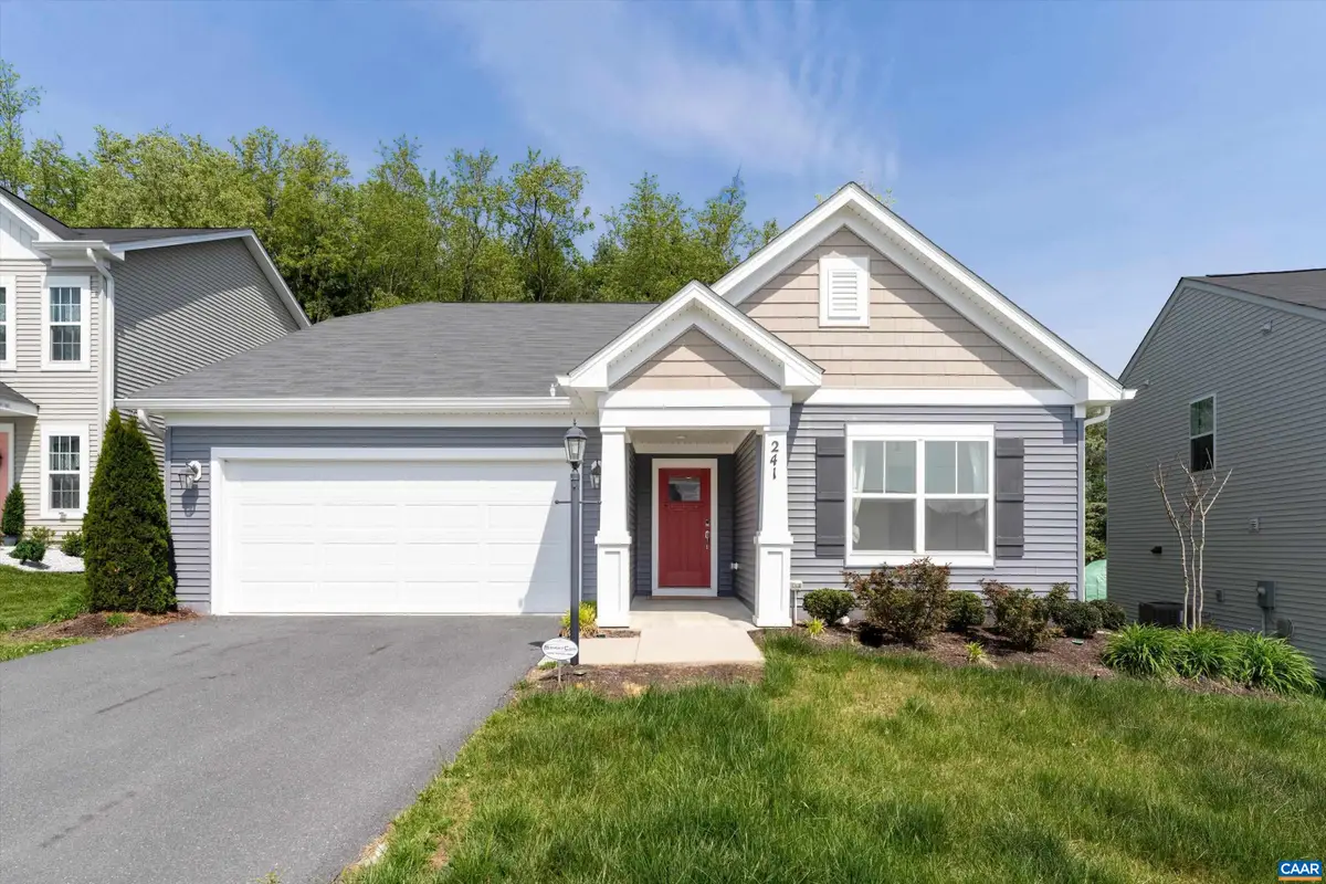 241 Vine St, Waynesboro, VA 22980 - #1