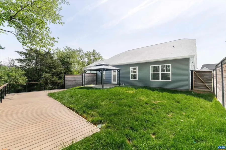241 Vine St, Waynesboro, VA 22980 - #2
