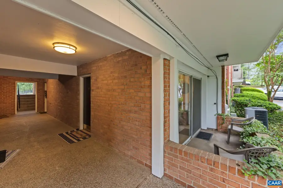 1800 Jefferson Park Ave, Charlottesville, VA 22903 - #2