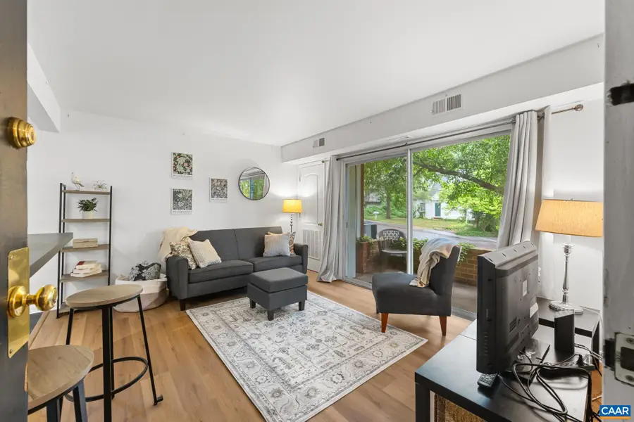 1800 Jefferson Park Ave, Charlottesville, VA 22903 - #3