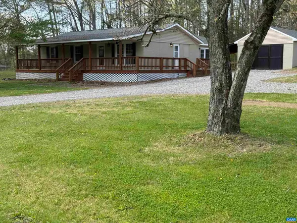 100 Lake Dr, Farmville, VA 23901