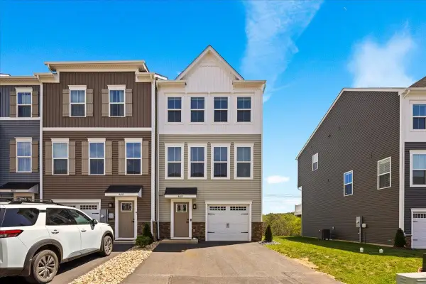 4609 Drysdale St, Rockingham, VA 22801
