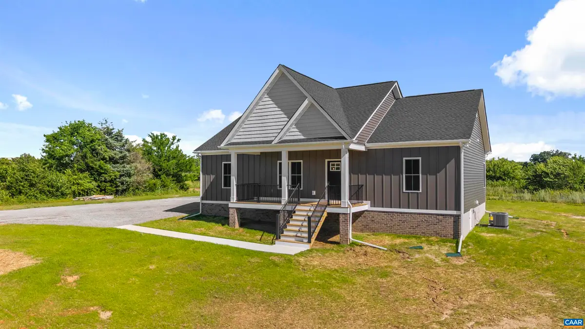 295 Hickory Hollow Ln, Bremo Bluff, VA 23022 - #1