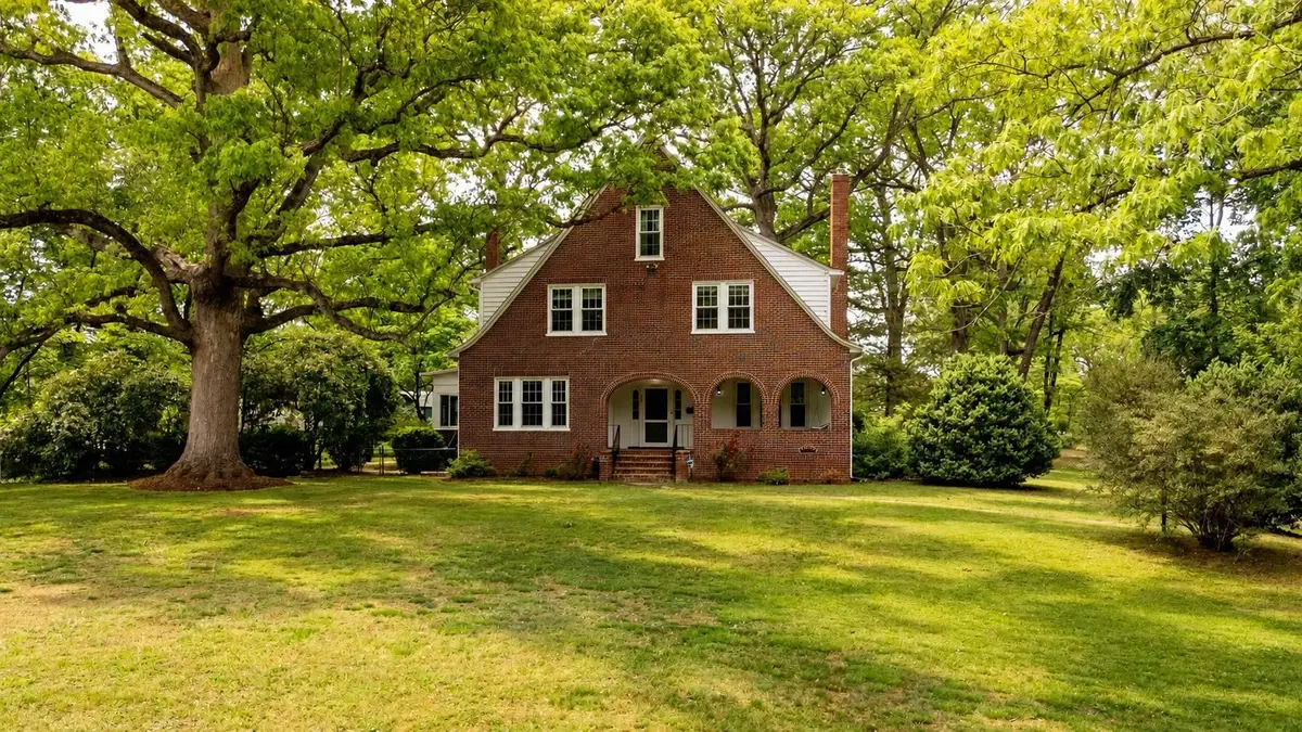 557 Ellison Ln S, Waynesboro, VA 22980 - #1